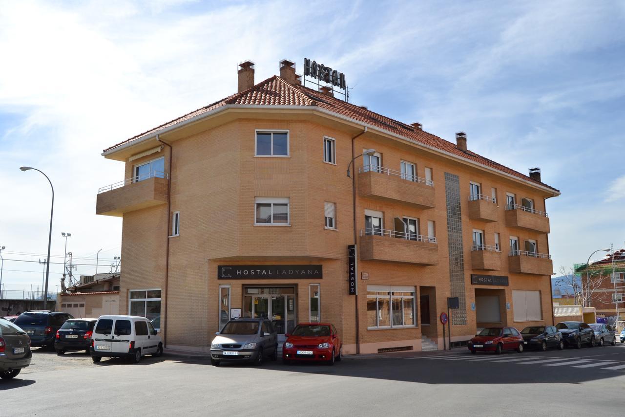 Hostal Lady Ana Maria Collado Villalba Eksteriør bilde